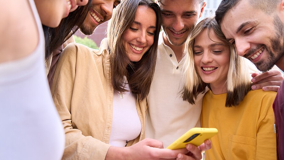 Die Connact GmbH zeigt Community-Management und Datenschutz mit einer individuell gestaltbaren Community-App-Lösung.