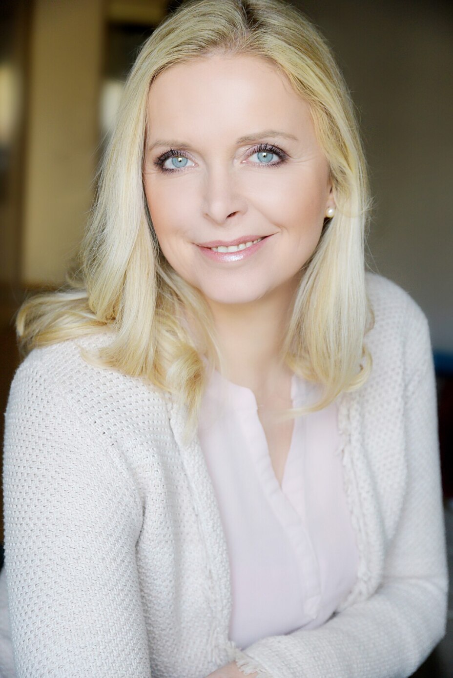 Das Bild zeigt Andrea Gabrisch, die Inhaberin und Geschäftsführerin des Immobilienbüros Eveling Immobilien.